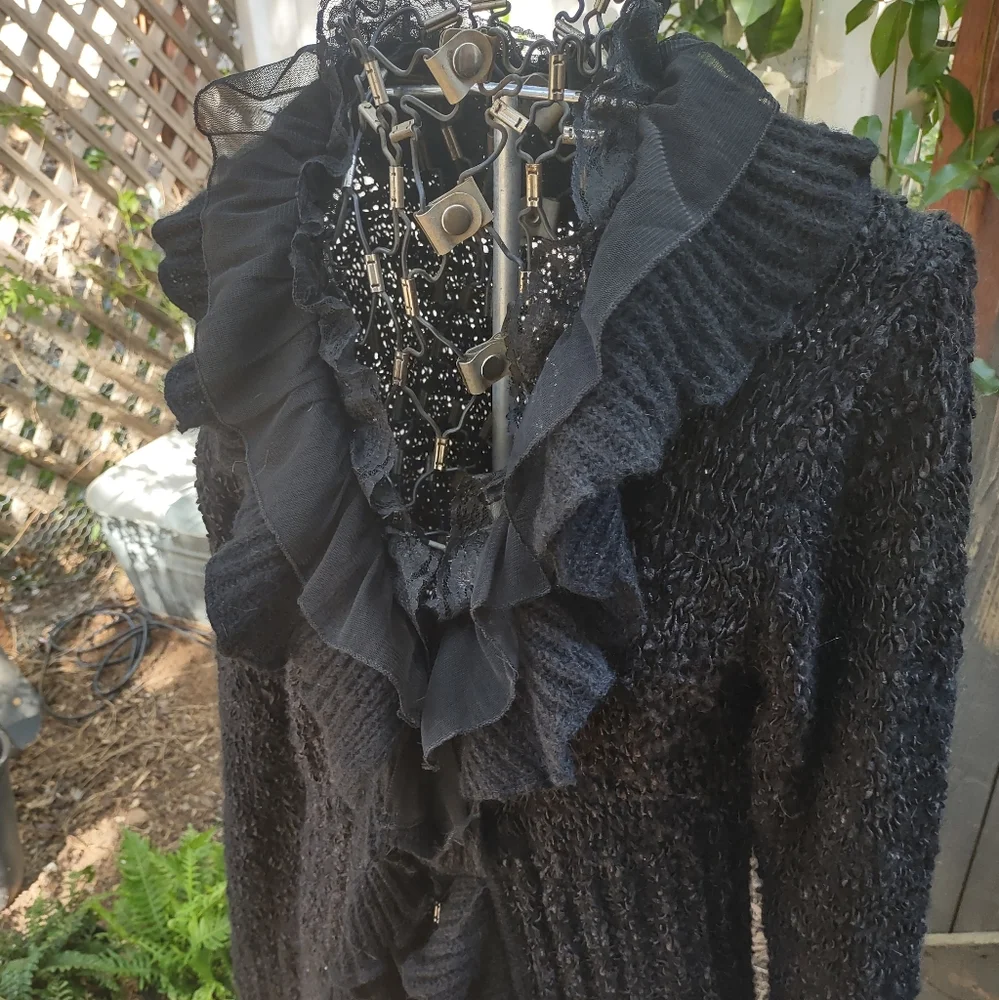Elegant Black Ruffled Women's Sweater Duster - Picture 3 of 15